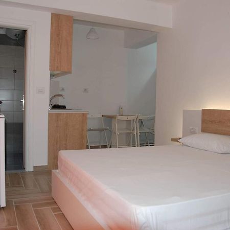 The Hill Apartment Саранде Екстериор снимка