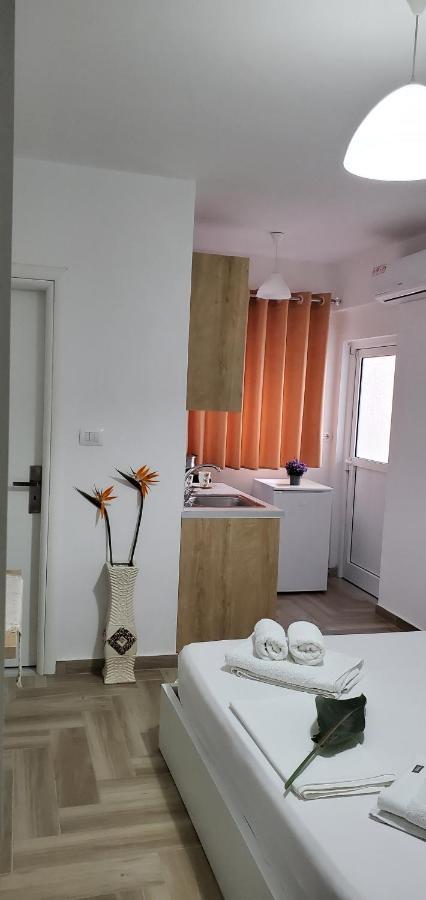 The Hill Apartment Саранде Екстериор снимка