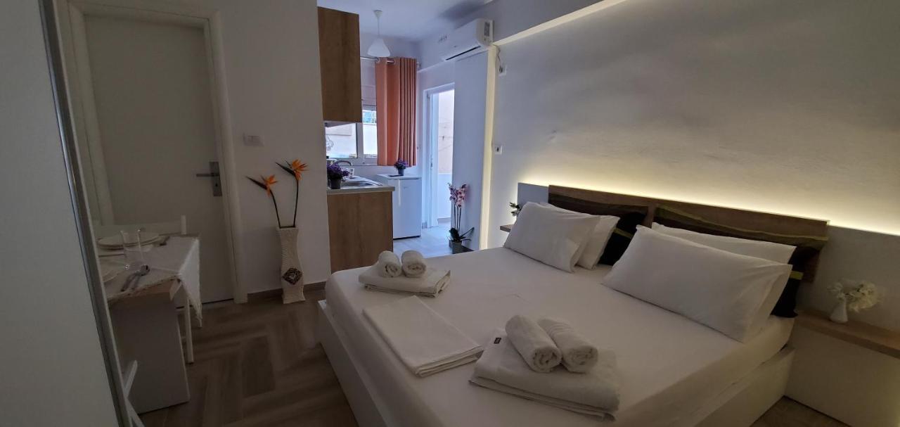 The Hill Apartment Саранде Екстериор снимка